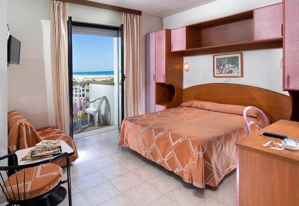 Hotel Aragosta Rimini Room photo