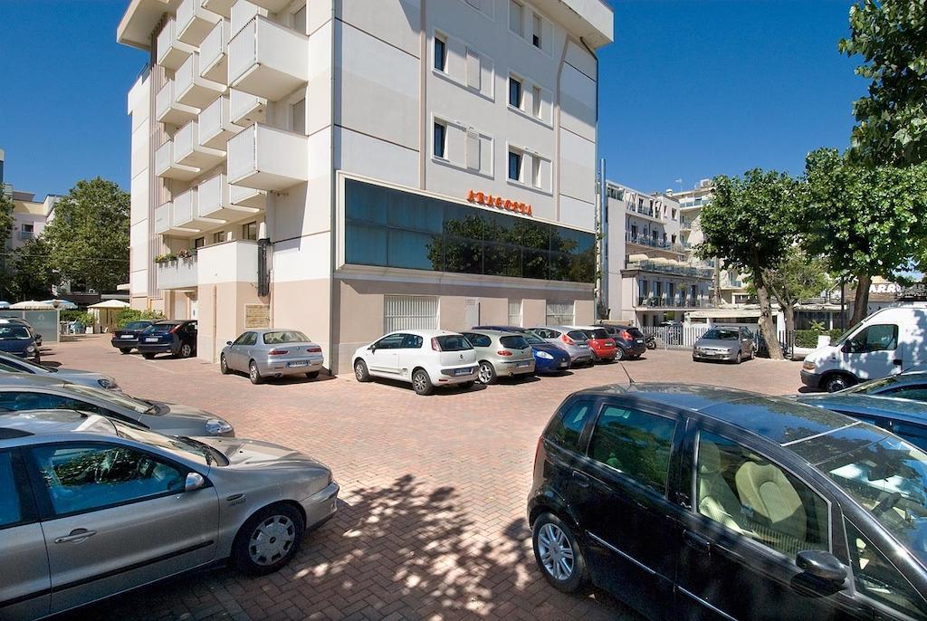 Hotel Aragosta Rimini Exterior photo